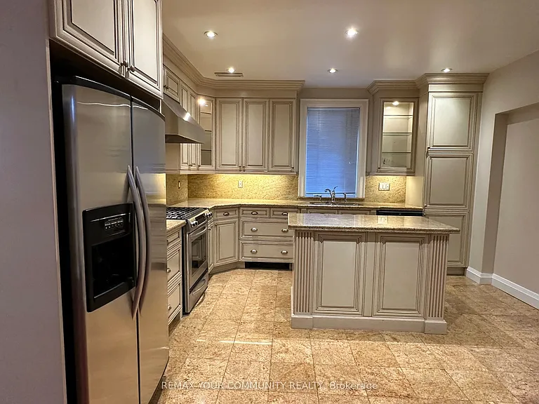 70 Snowdon Ave — Photo 13