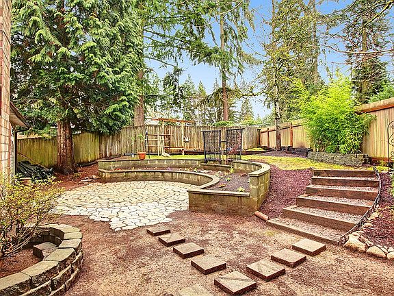 4th image of 14429 SE 19th Pl