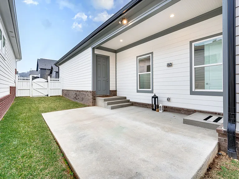 6007 Camberley St — Photo 40