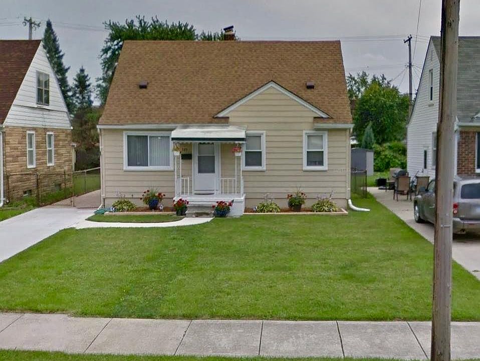 1st image of 13289 Superior St