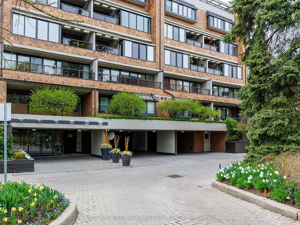 40 Oaklands Ave #203