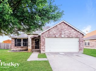 1401 Krista Dr, Burleson, TX 76028