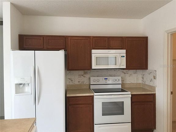 3rd image of 903 Cumberland Dr