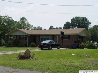 494 Justice St S, Crossville, AL 35962