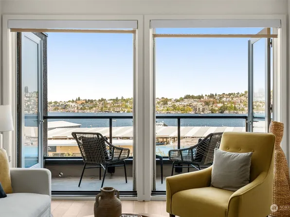 2111 Westlake Avenue N #302, Seattle, WA 98109