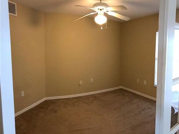 5th image of 813 Chapel Ave