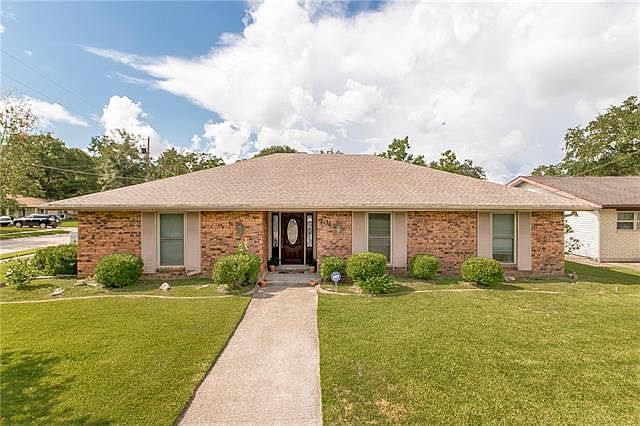 1st image of 204 Mirecourt Dr