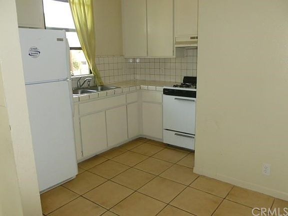 3rd image of 2941 National Ave