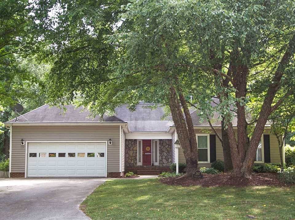 1st image of 2617 Baytree Dr
