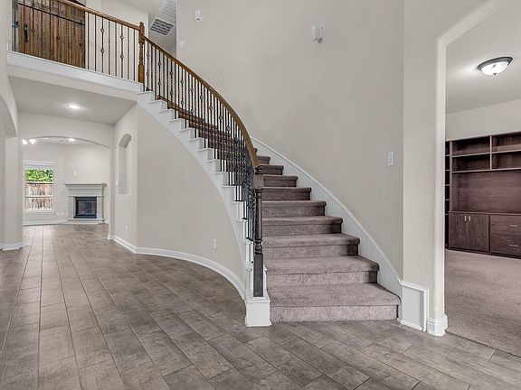 5th image of 2739 Barrington Branch Dr