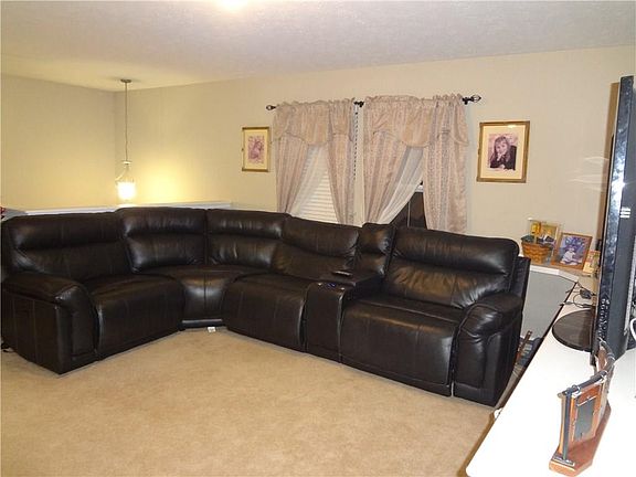 3rd image of 825 Westpointe Dr