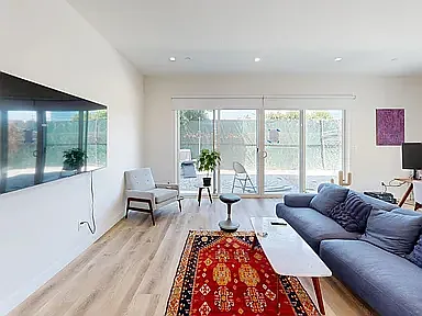 8 bed, $1,650 — Photo 2