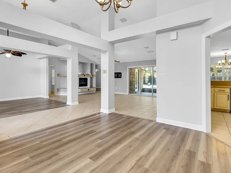 4429 Southminster Cir — Photo 44