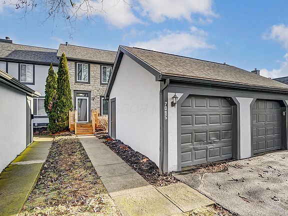 3rd image of 7085 Muirfield Dr