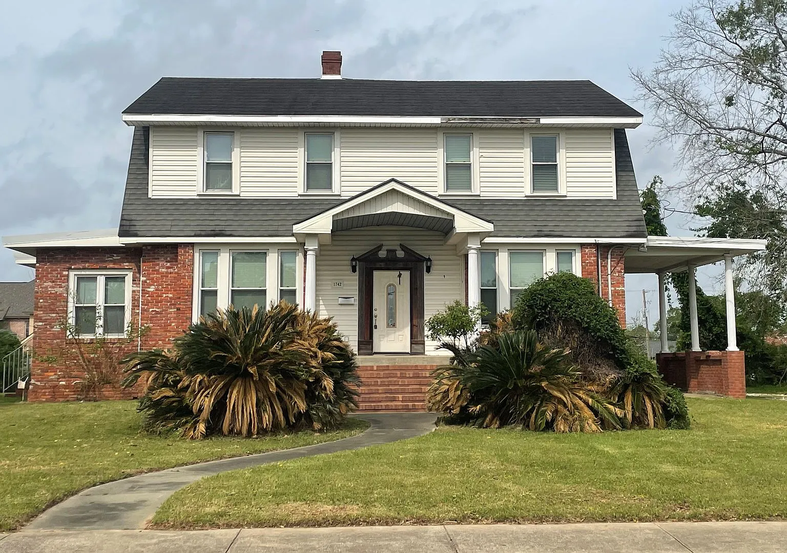 3B/2B Home Available in Downtown Lake Charles — Photo 1