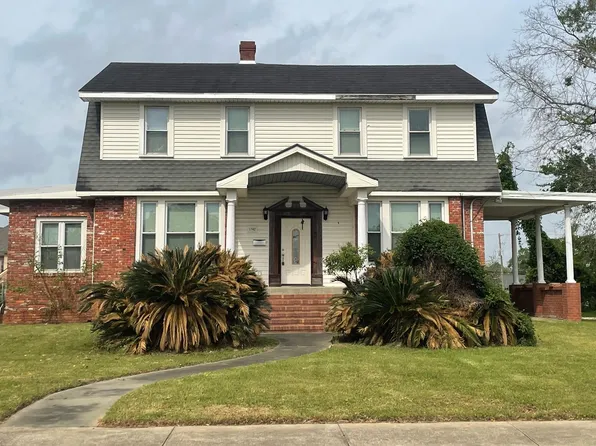 1742 Bilbo St, Lake Charles, LA 70601