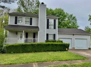 1010 Scenic Dr, Radcliff, KY 40160