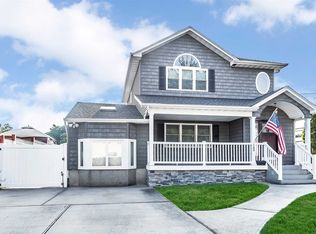 160 Sexton Rd, West Babylon, NY 11704