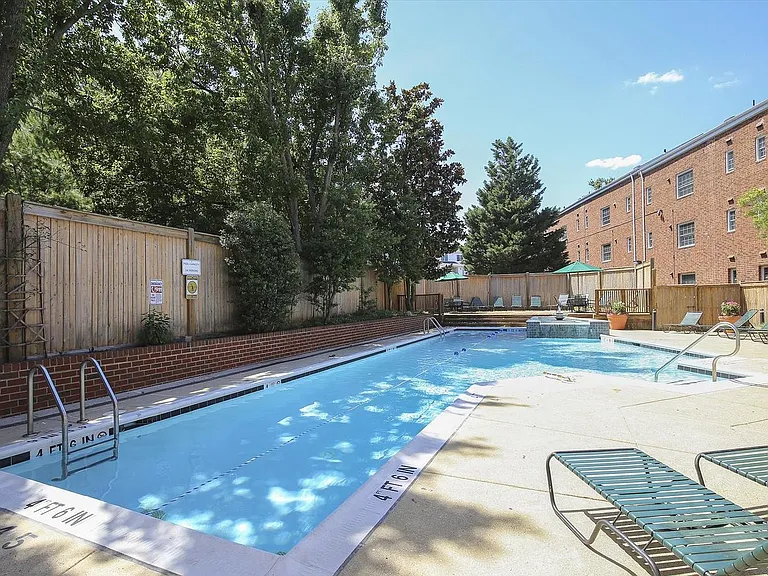 1616 W Abingdon Dr #202 — Photo 18