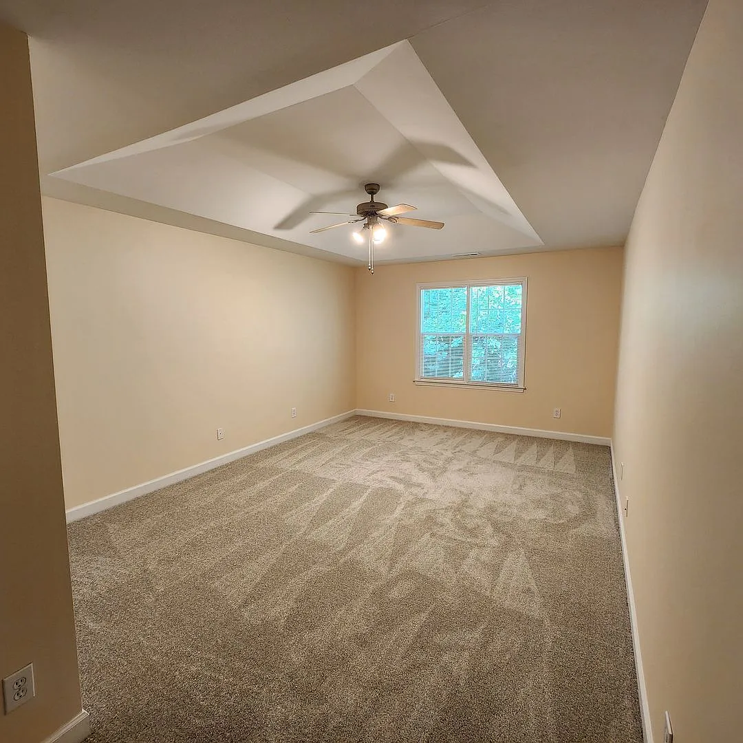 Spacious Townhome for Rent — Photo 4