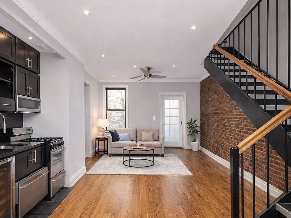 2nd image of 234 Mott St APT 18