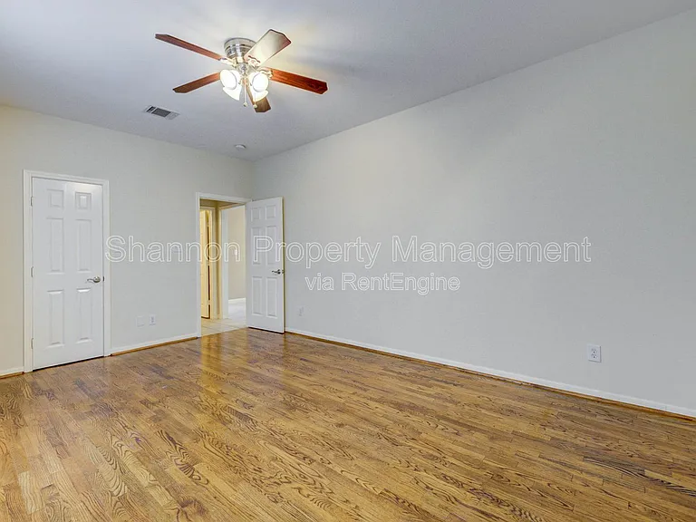 302 Fargo St — Photo 8
