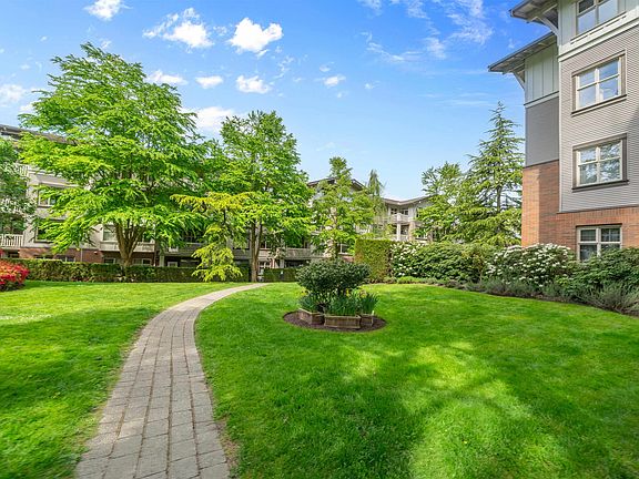 2nd image of 4883 Maclure Mews #404