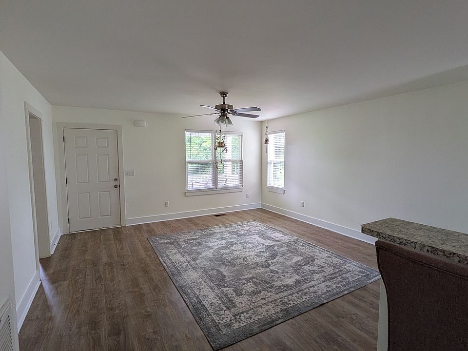1st image of 3443 Knight Dr