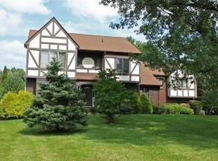 22 New Amwell Rd, Hillsborough, NJ 08844