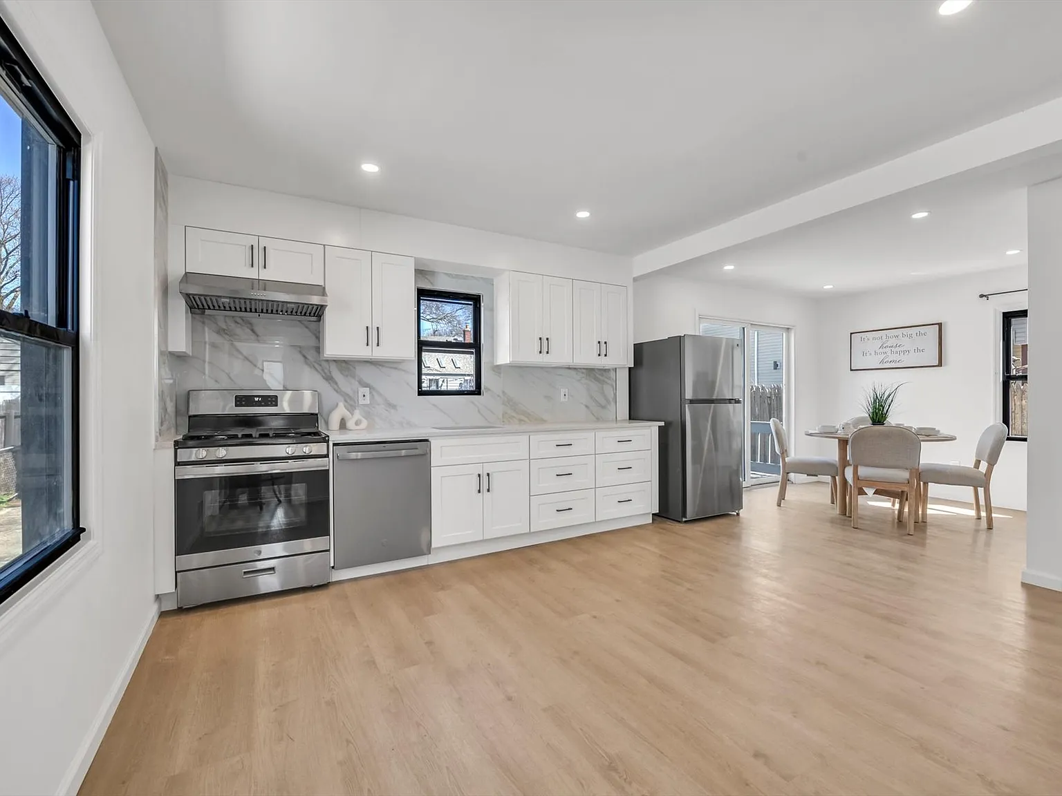 3 bed, 1075 sqft, $6,000 — Photo 4