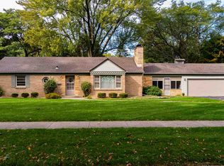 804 Green Meadow Ave, Rockford, IL 61107