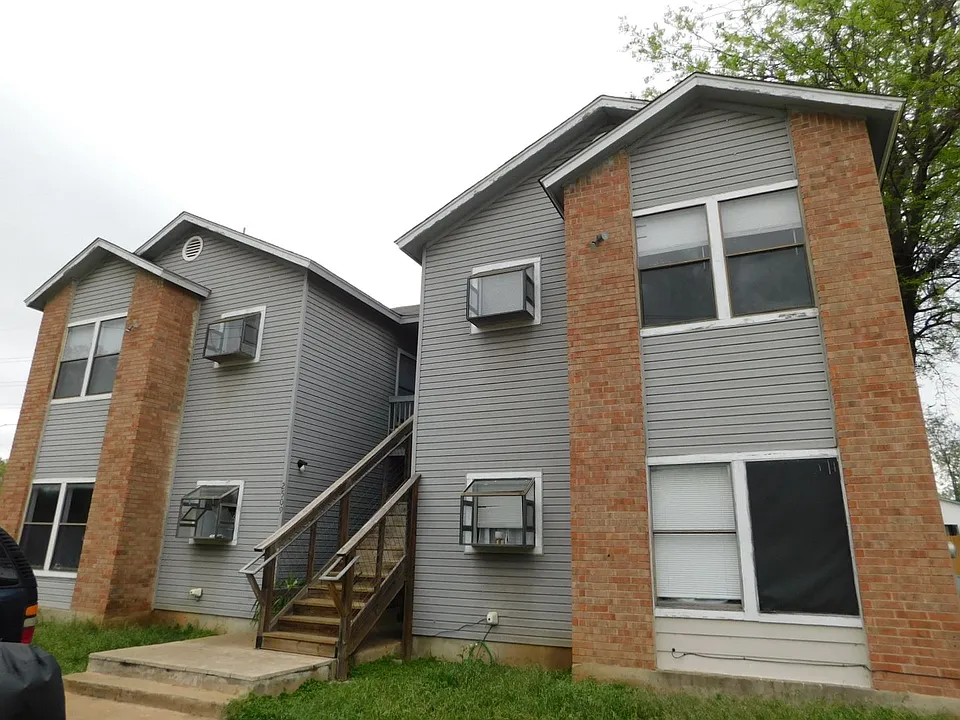 2509 W Slaughter Ln