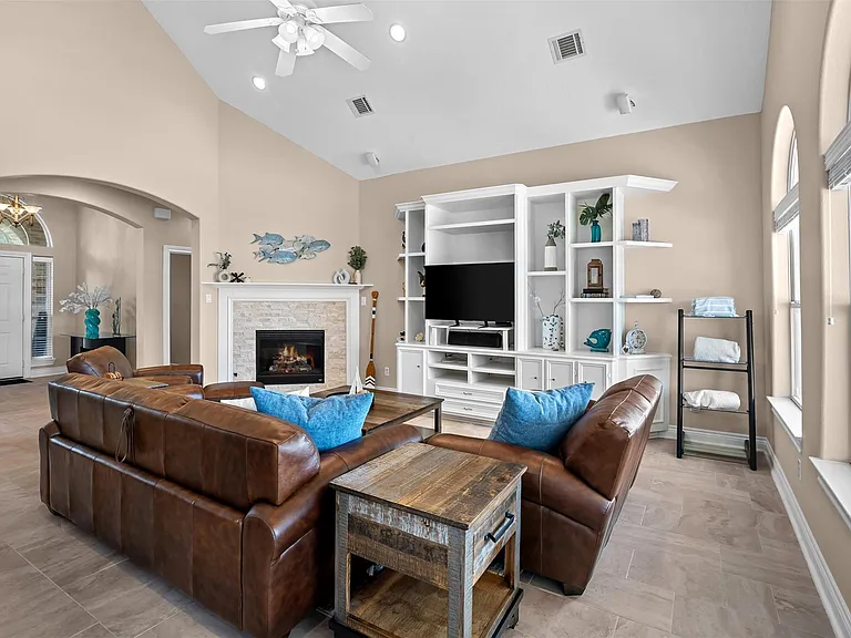 14030 Shoreline Dr — Photo 10