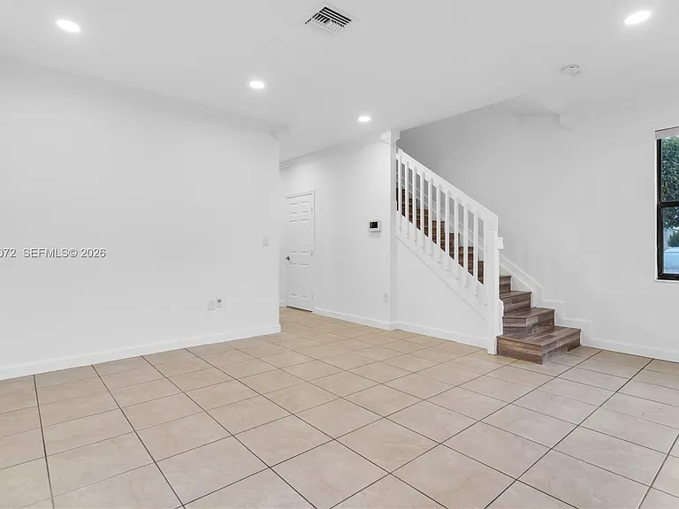 3202 SE 6th St #3202 — Photo 11