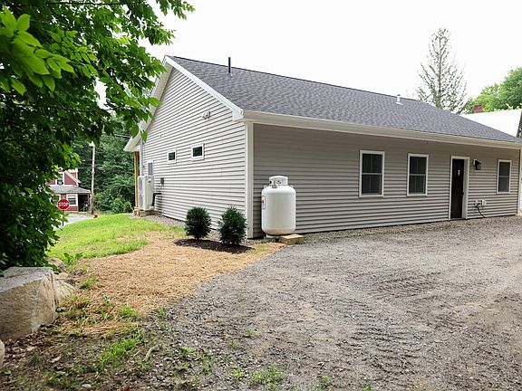 4th image of 684 Main Street
