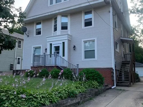 76 Hawthorne Ave, Akron, OH 44303