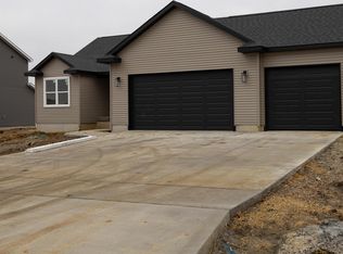 235 Bordner Dr, Jesup, IA