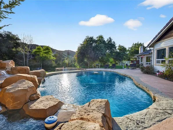 41275 Hacienda Dr, Murrieta, CA 92562