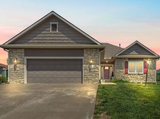 3228 SE Blazing Star Dr, Topeka, KS 66609