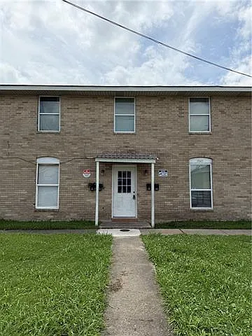 1945 Pace Blvd #101