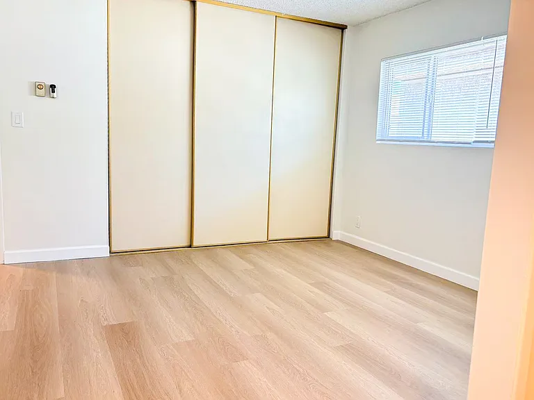 333 N Monterey St — Photo 14