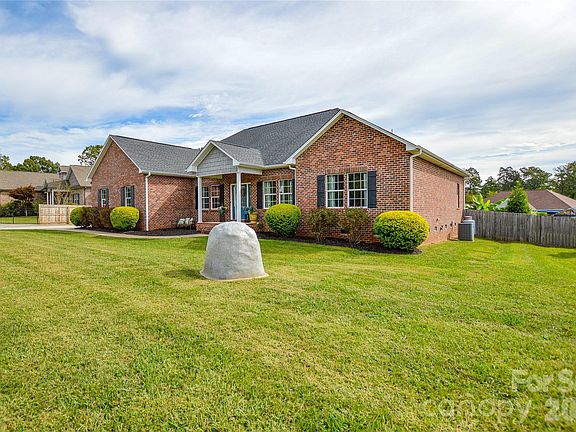 4th image of 2330 Fay Jones Rd #4