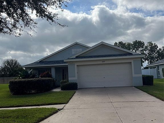 3rd image of 11847 Autumn Creek Dr