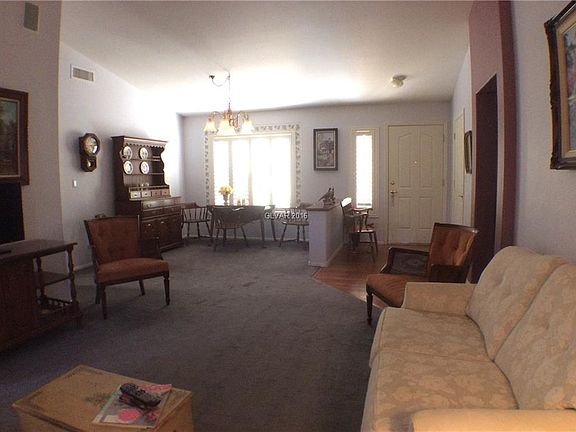 5th image of 2708 Hanging Rock Dr