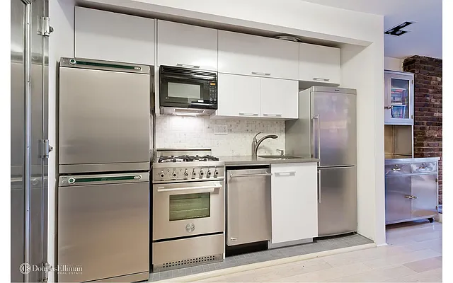 Rented by Douglas Elliman | media 16