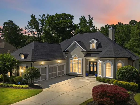 2671 Floral Valley Dr, Dacula, GA 30019