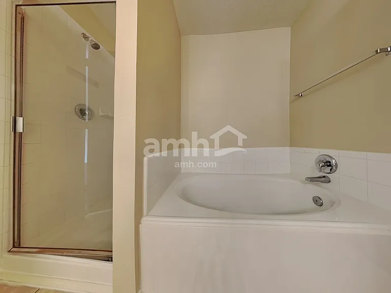 5602 Darby Square Trl — Photo 14