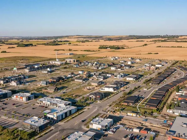 51 Tagish Ave, Red Deer, AB T4P 0Y7