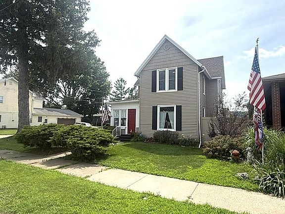 2nd image of 616 Elk St