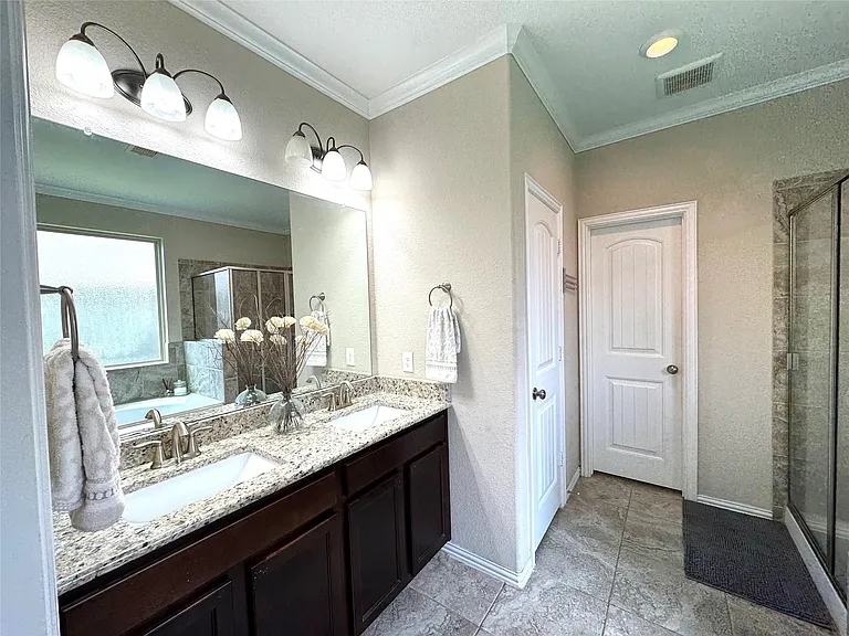 718 S Chamfer Way — Photo 6
